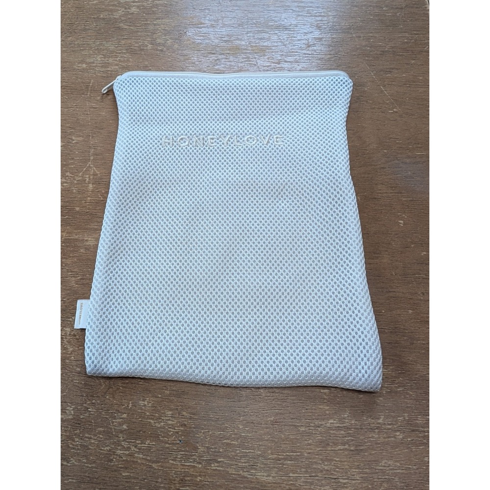 Honeylove Mesh Laundry Bag for Delicates‎ Zippered Shapewear Wash Bag Logo